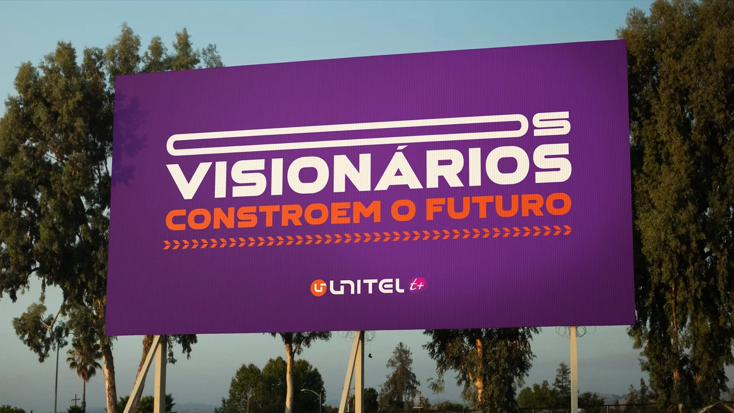 Os Visionários campaign billboard